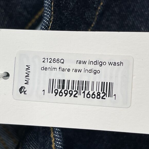 Spanx Jeans Womens Medium Petite Raw Indigo Flare Pull On 31.5" Inseam  NEW - Picture 6 of 13